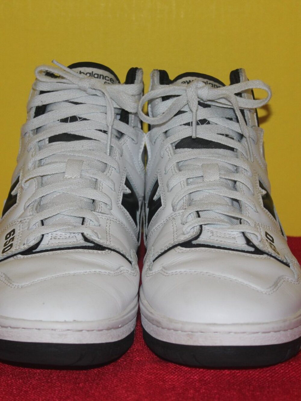 NEW BALANCE   HIGH TOP   MEN'S SHOES  650        READ THE DESCRIPTION